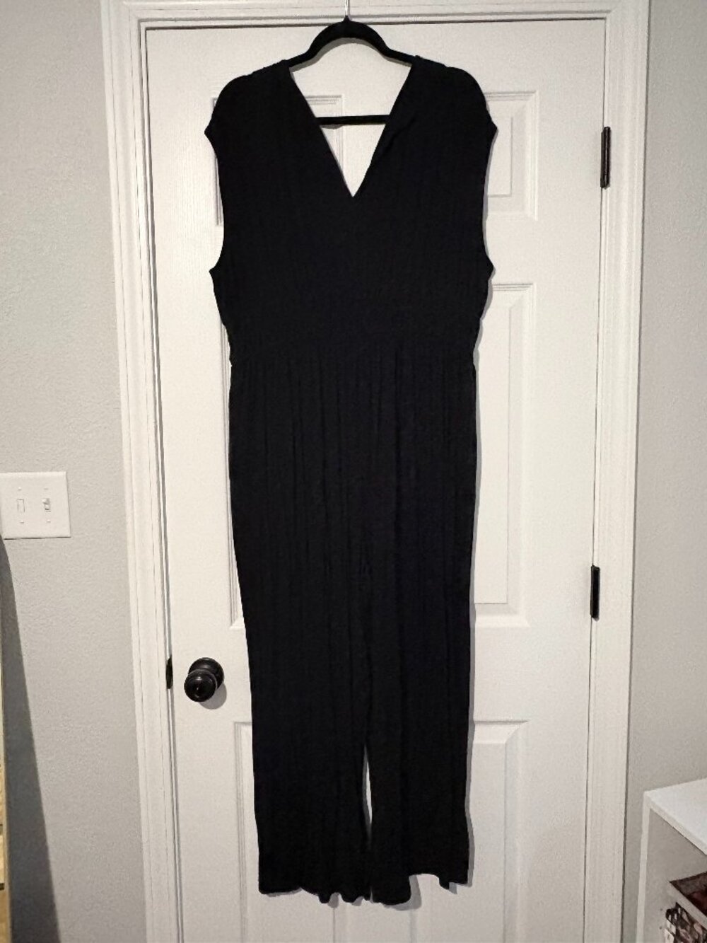 WOMEN'S BLACK ROMPER WITH POCKETS